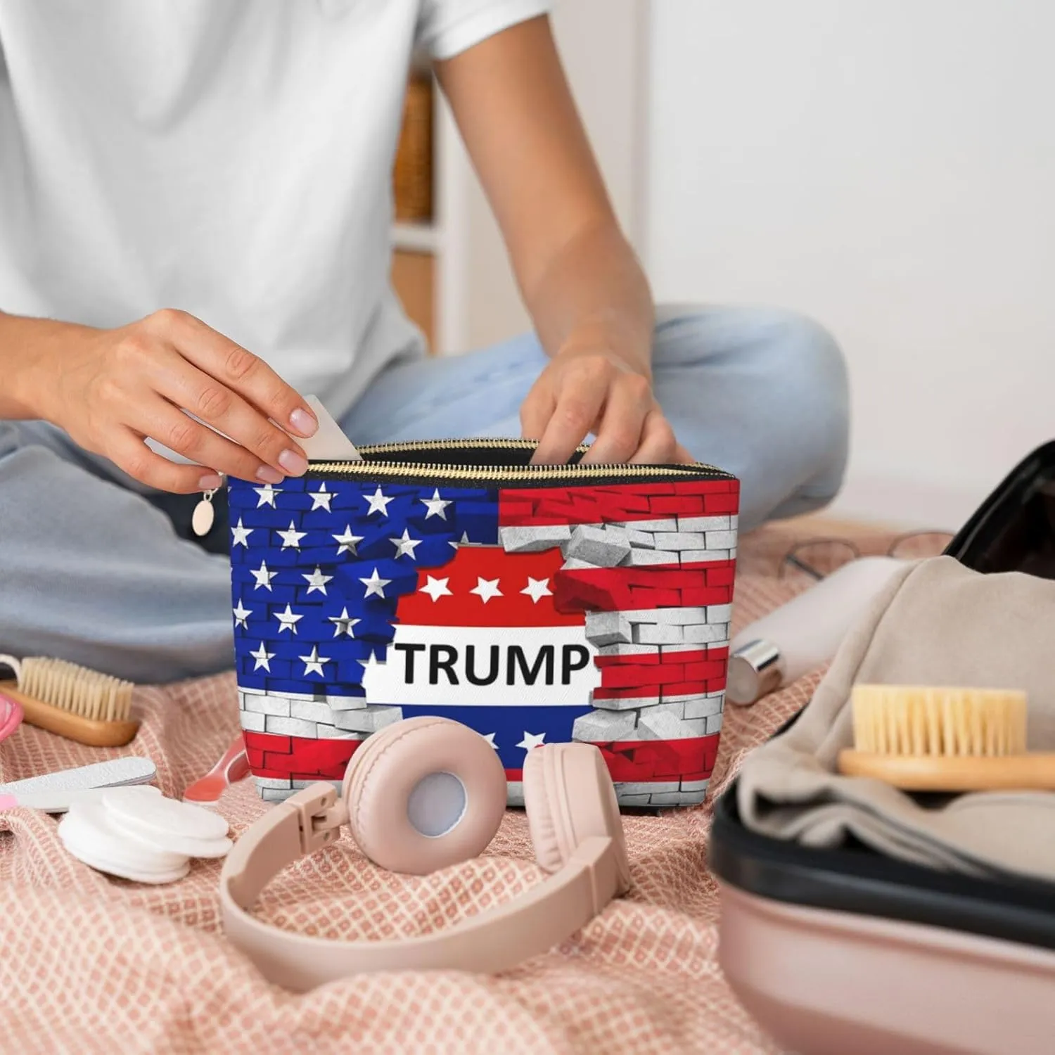 American USA Trump Flag Cosmetic Bag Travel Makeup Bag Organizer Toiletry Bag with Zipper Storage Pouch Coin Purse Brushes for Women Girls Gifts