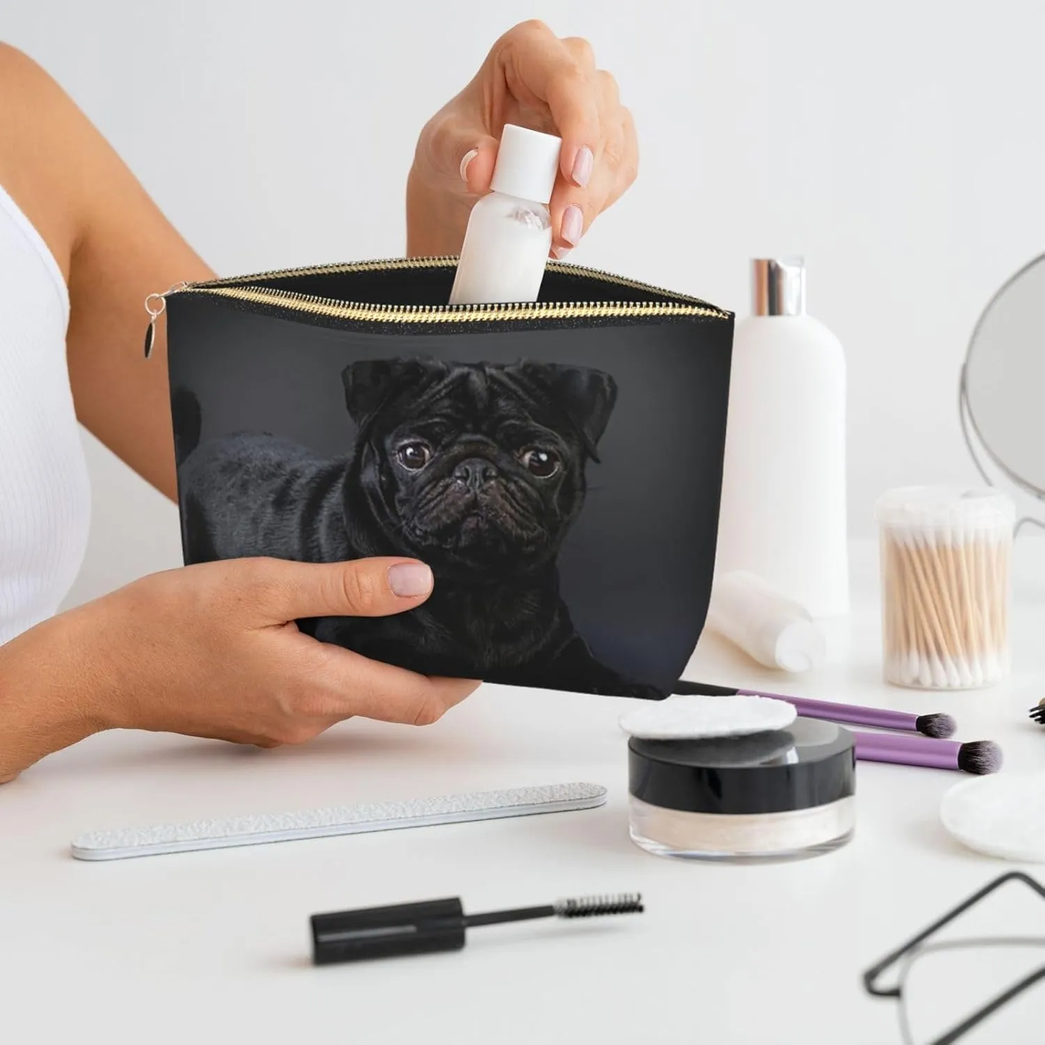 Black pug Cosmetic Bag Travel Makeup Bag Organizer Toiletry Bag with Zipper Storage Pouch Coin Purse Brushes for Women Girls Gifts