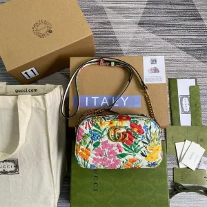 Charm - GG Bags - 2012
