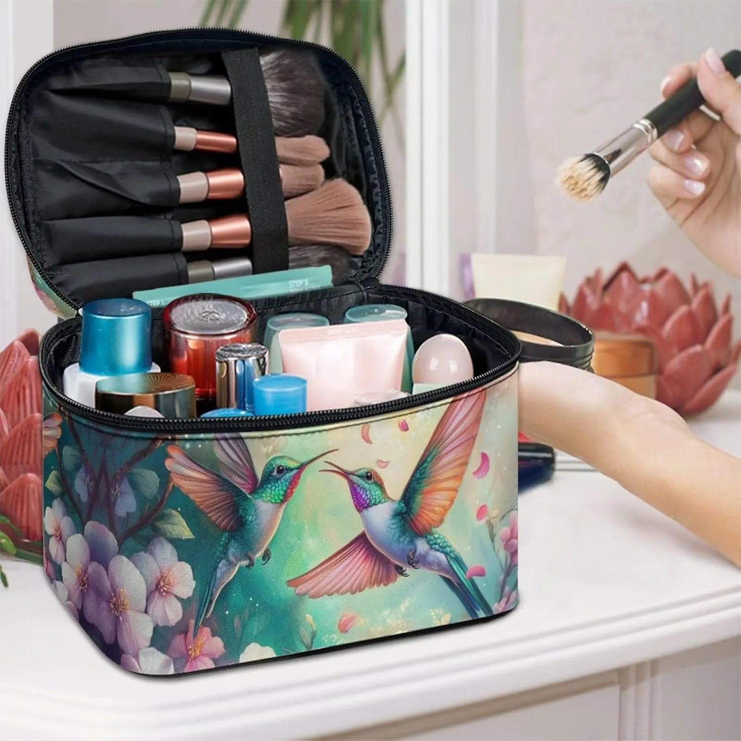 Cosmetic Travel Bags for Women Teen Girls Aesthetic Hummingbird Floral Makeup Pouch for Purse Zipper Cosmetic Bag Large Capacity Makeup Bag Gift Travel Toiletry Make Up Organizer
