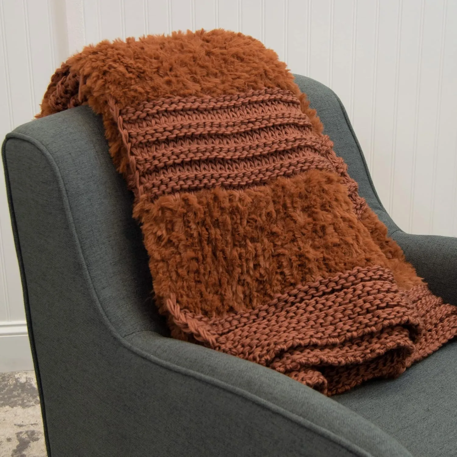 Donna Sharp Throw Blanket - Plush Knit Rust Contemporary Decorative Throw Blanket with Faux Fur Pattern
