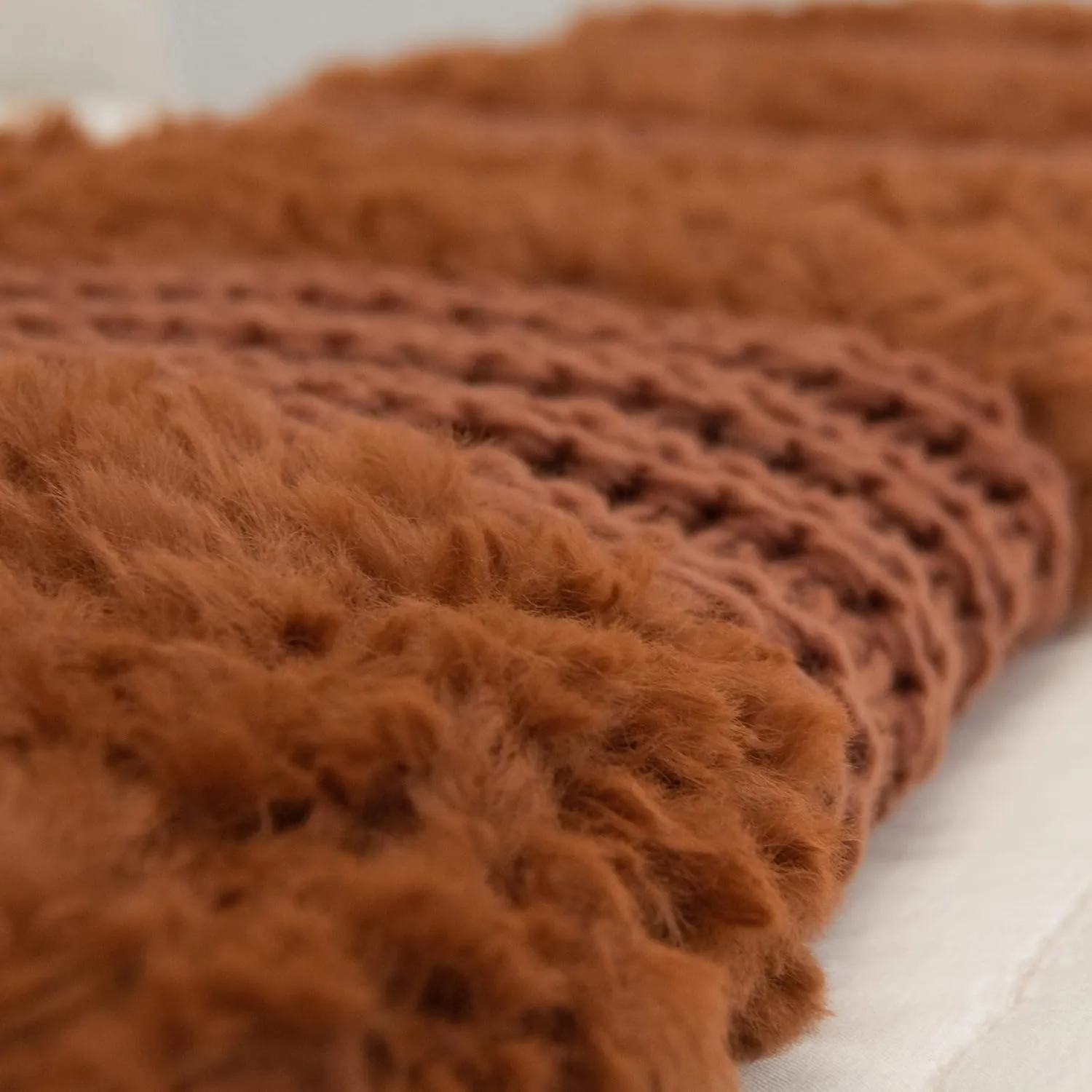 Donna Sharp Throw Blanket - Plush Knit Rust Contemporary Decorative Throw Blanket with Faux Fur Pattern