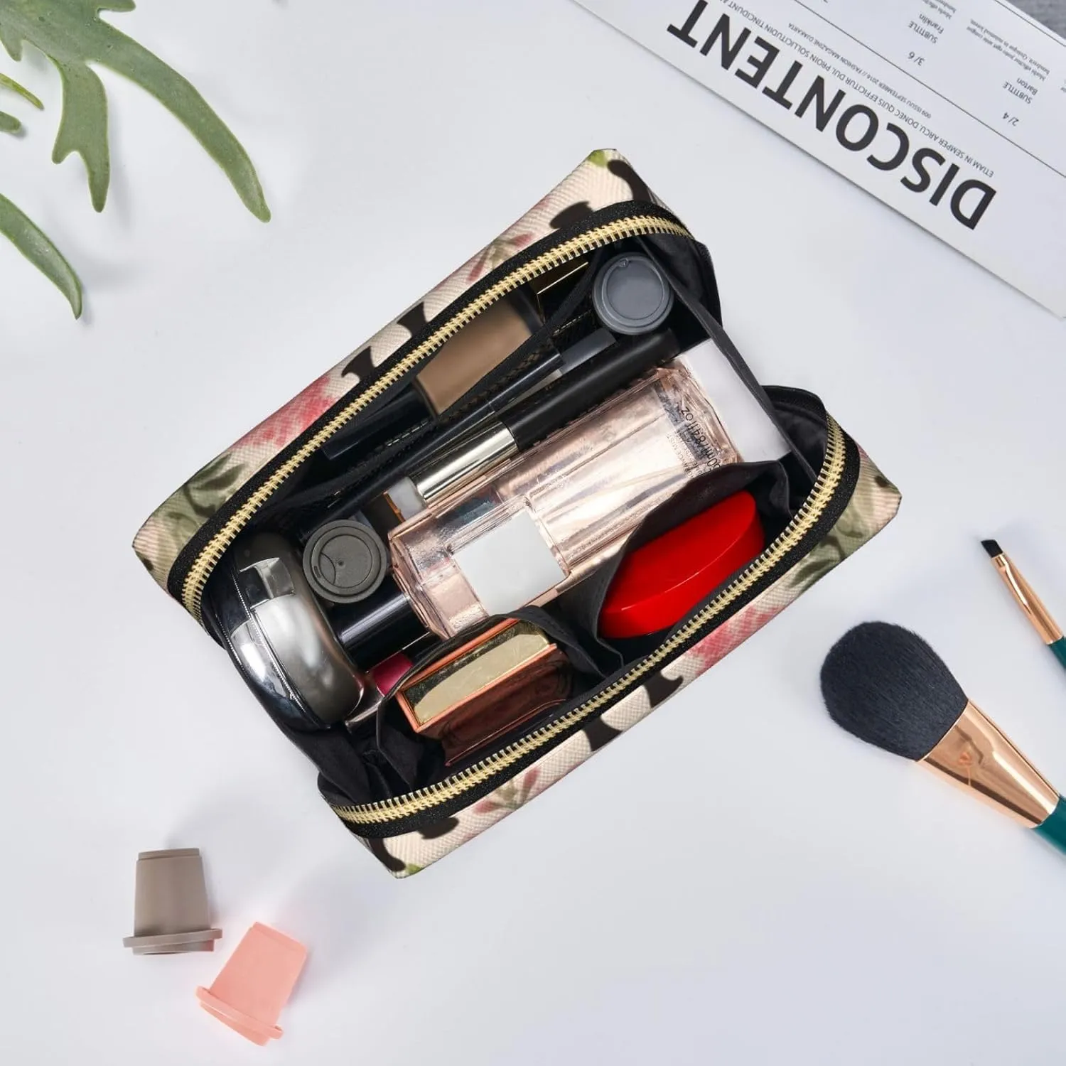 Flower Show Steer Cows Cattle Print Leather Makeup Bag Cute Makeup Pouch For Women With Zipper Portable Travel Cosmetic Bags 6.7x3x4.3in