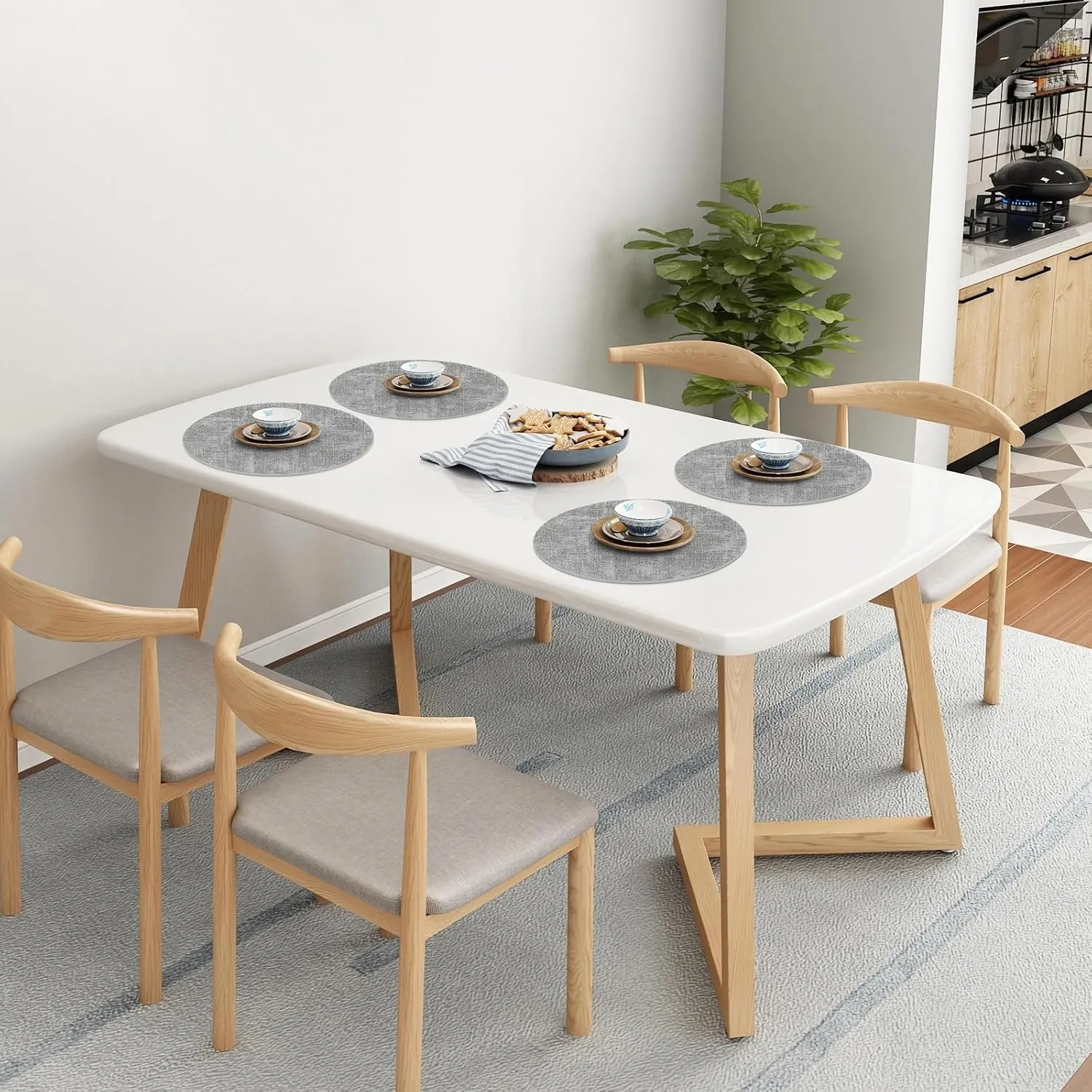 Homaxy Round Faux Leather Placemats and Coasters, Washable Dual-Side Table Mats, Wipeable Heat-Resistant Dining Place Mats for Outdoor and Indoor, Set of 4, Diameter 13 and 3.93 inch, Light Grey