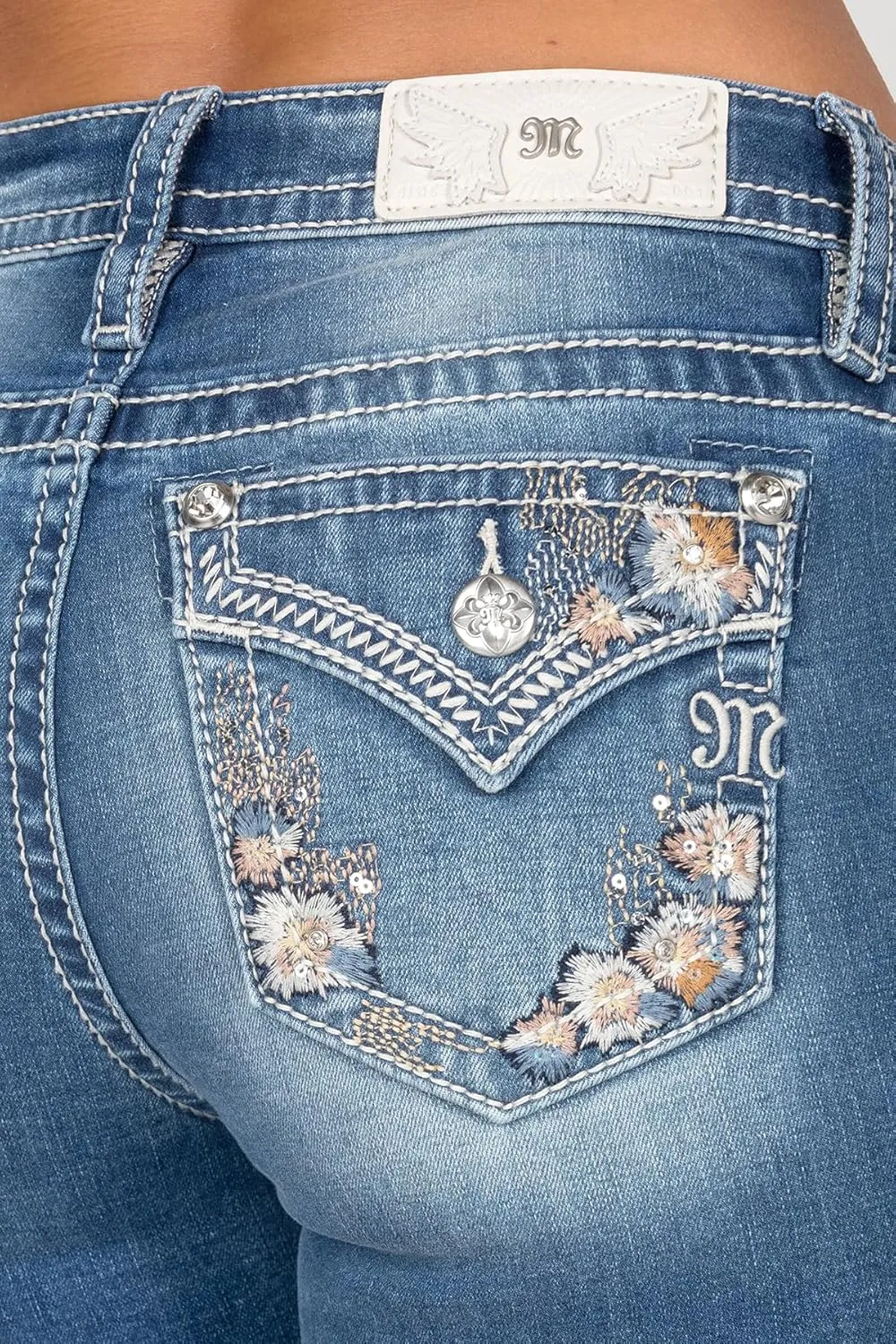 Miss Me Women's Mid Rise Capri Jeans, Faux Flap Pockets with Floral Embroidery, Cropped Stretch Denim Pants