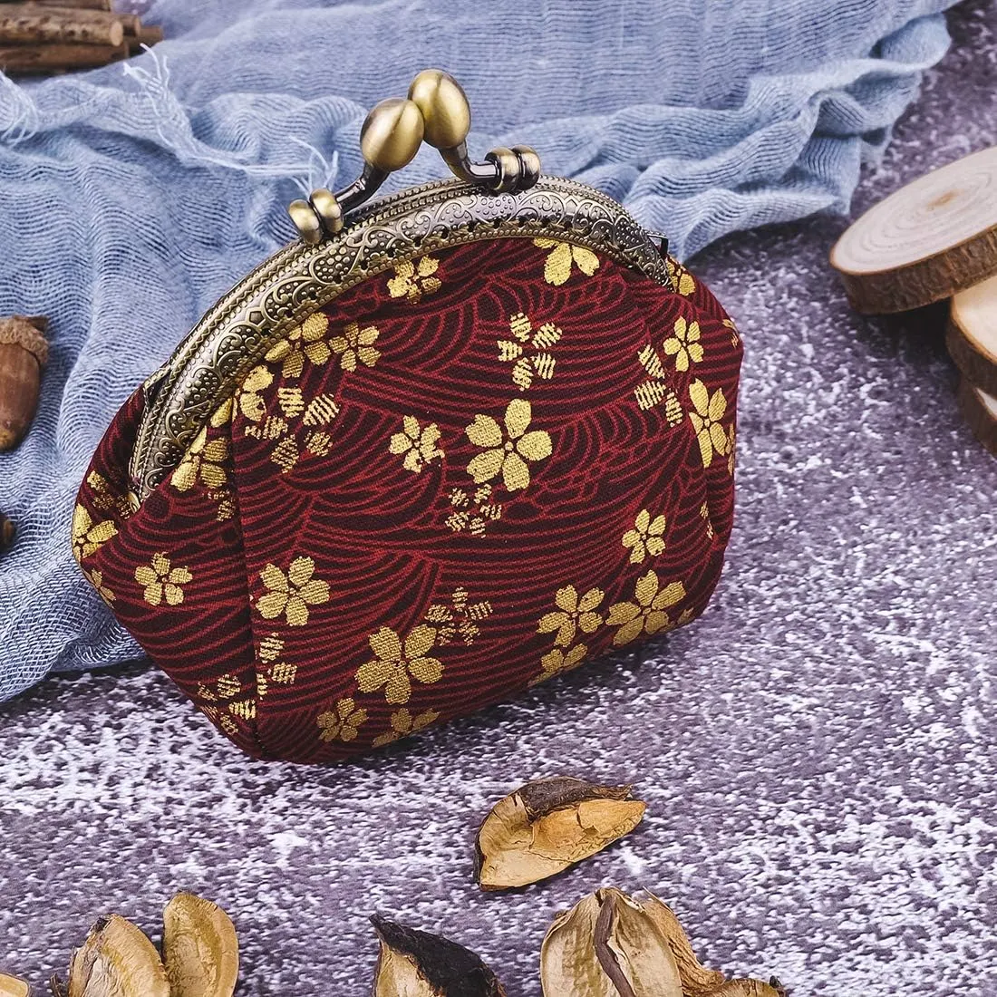 Oyachic Canvas Coin Purse Floral Change Pouch Vintage Clutch Wallet with Clasp Closure for Girls and Women