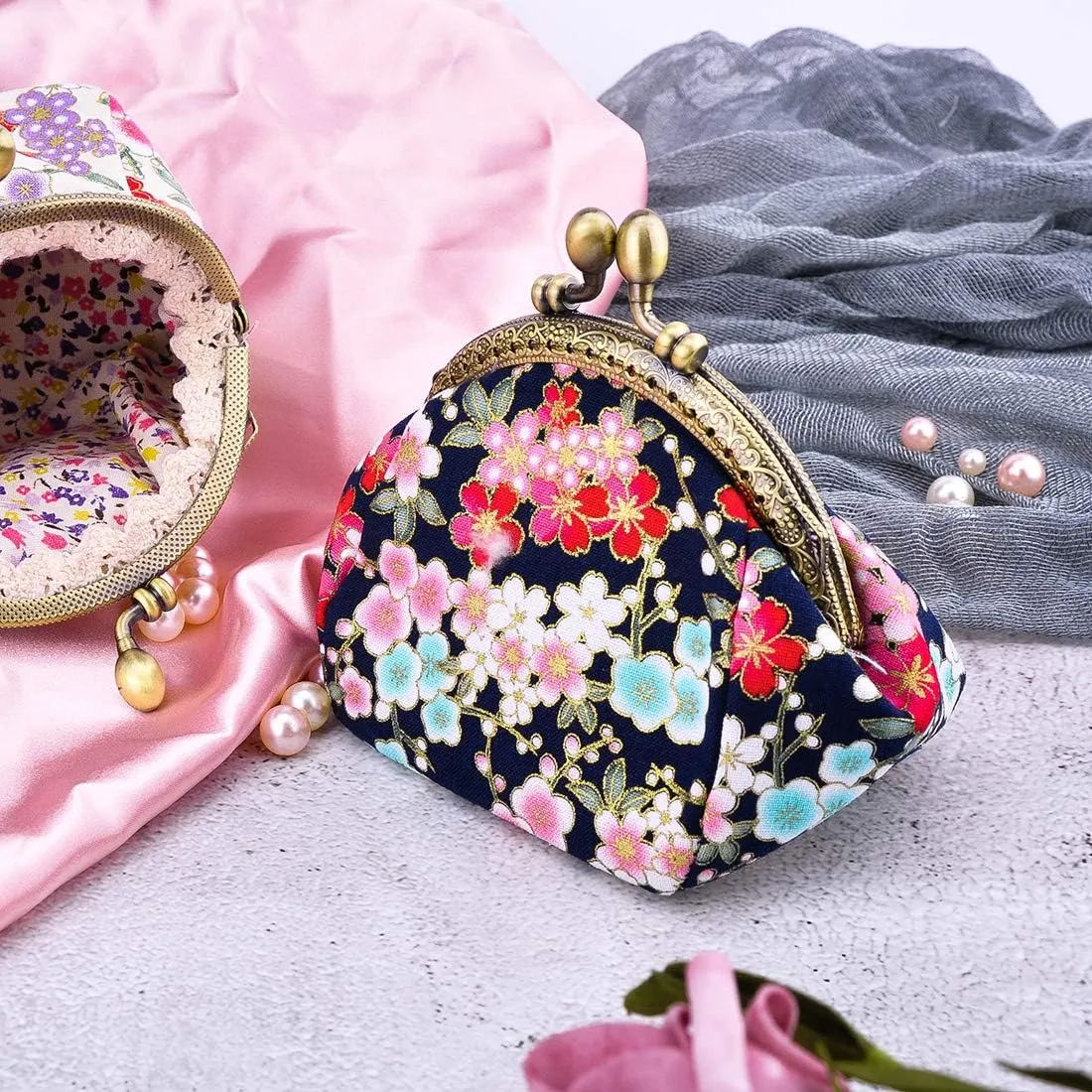Oyachic Coin Purse,Floral Change Purse,Vintage Coin Pouch,Small Wallet with Kiss Lock Clasp for Women,Girls