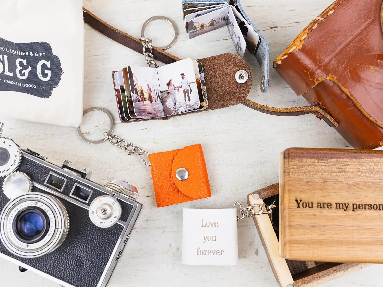 Personalized Leather Photo Album Keychain with Keepsake Box, Custom Engraved Wedding Gift for Couples, Bridesmaids