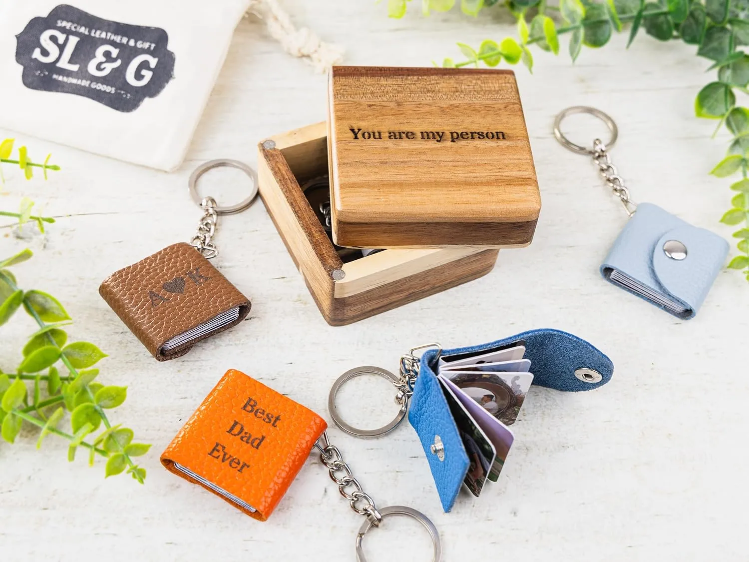 Personalized Leather Photo Album Keychain with Keepsake Box, Custom Engraved Wedding Gift for Couples, Bridesmaids