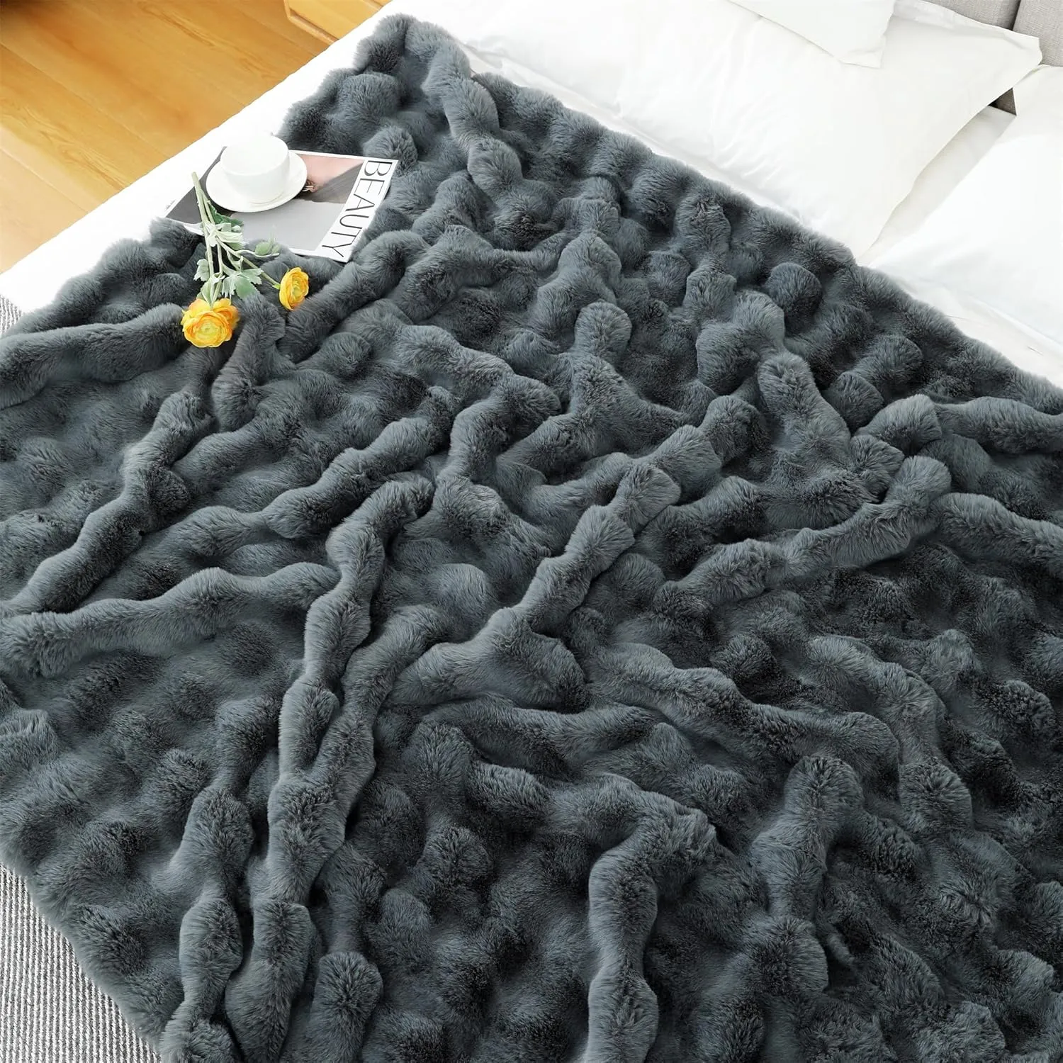 RYNGHIPY Faux Fur Throw, Double-Sided Thick and Warm Blanket for Couch, Plush Fluffy Faux Rabbit Fur Decoration for Sofa, Chair, Bed; Cozy Winter Blanket (Dark Grey, 51''x63'')