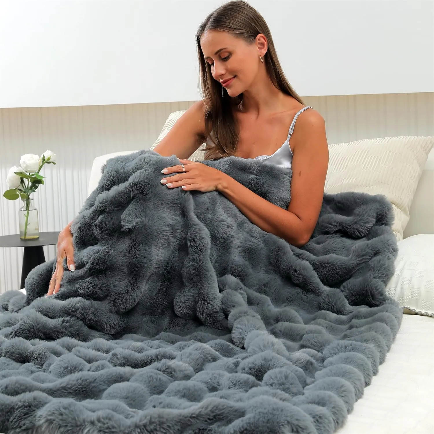 RYNGHIPY Faux Fur Throw, Double-Sided Thick and Warm Blanket for Couch, Plush Fluffy Faux Rabbit Fur Decoration for Sofa, Chair, Bed; Cozy Winter Blanket (Dark Grey, 51''x63'')