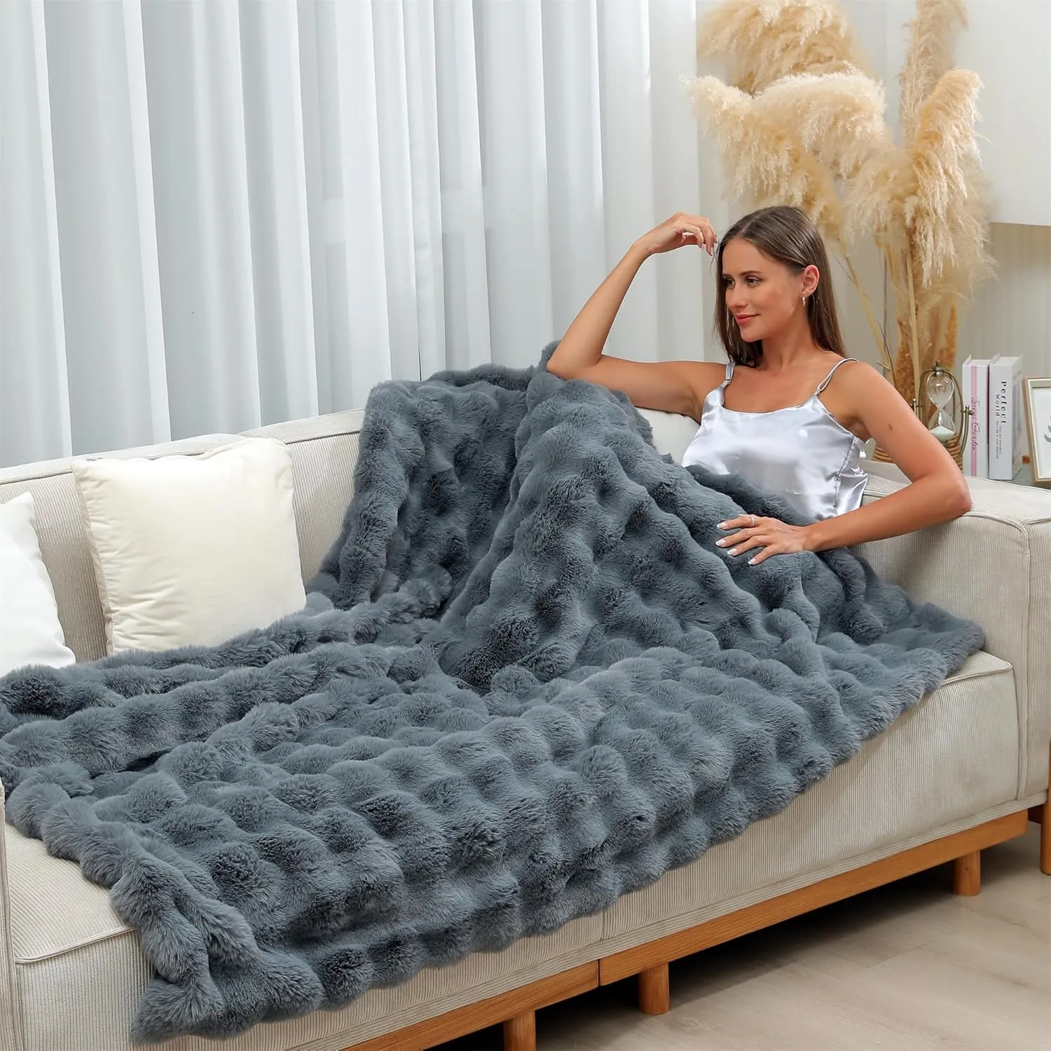 RYNGHIPY Faux Fur Throw, Double-Sided Thick and Warm Blanket for Couch, Plush Fluffy Faux Rabbit Fur Decoration for Sofa, Chair, Bed; Cozy Winter Blanket (Dark Grey, 51''x63'')