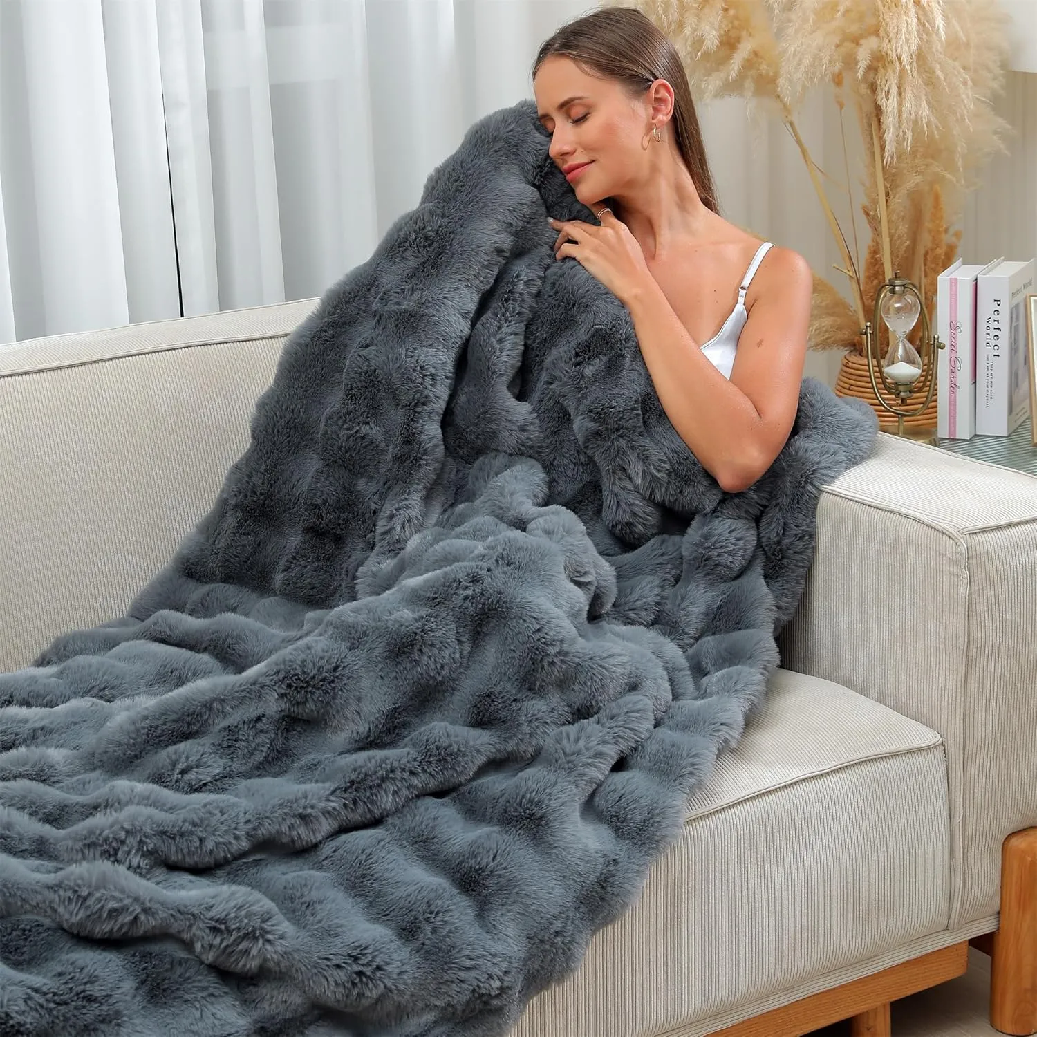 RYNGHIPY Faux Fur Throw, Double-Sided Thick and Warm Blanket for Couch, Plush Fluffy Faux Rabbit Fur Decoration for Sofa, Chair, Bed; Cozy Winter Blanket (Dark Grey, 51''x63'')