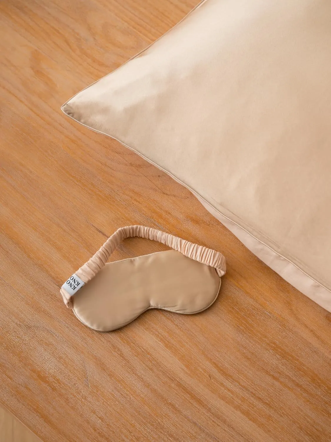 Silk Sleep Mask with Storage Bag, Beige, Elastic Band (Peach)