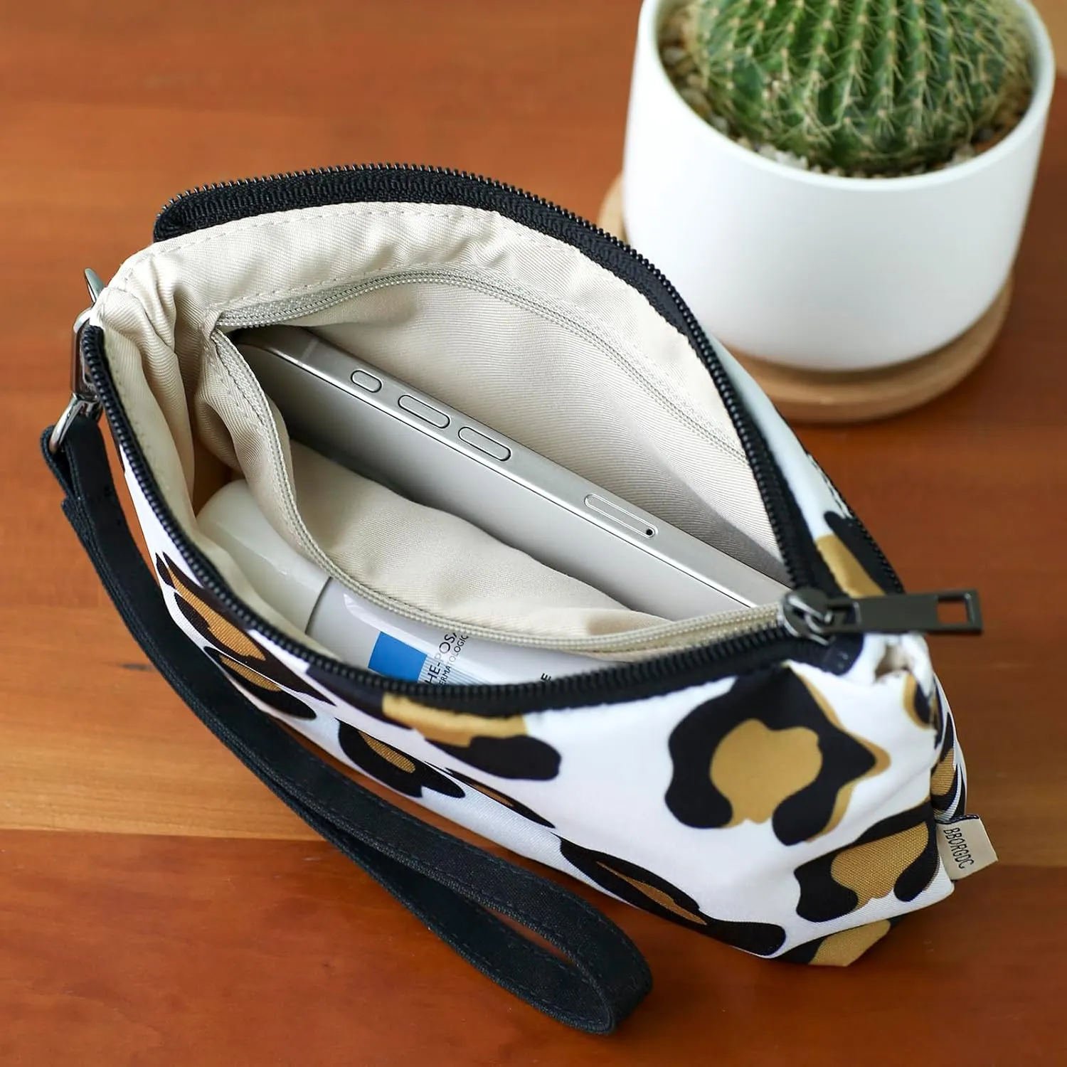 Women Zipper Wristlet Wallet with Coin Pocket